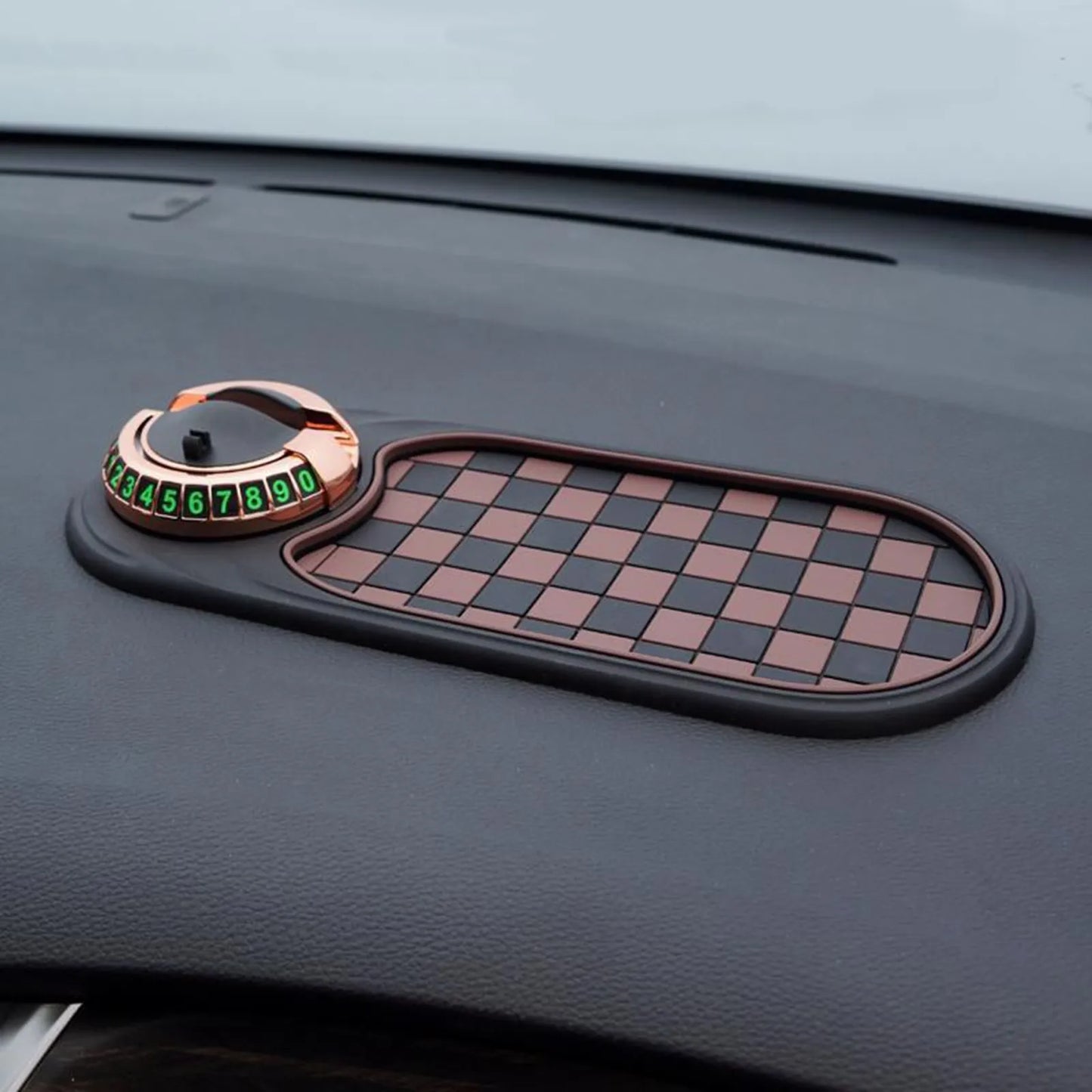Car Anti-slip Mat Phone Holder 360-degree Rotation Car Dashboard Mat with Phone Holder for Anti-slip Wear Resistant for Safe