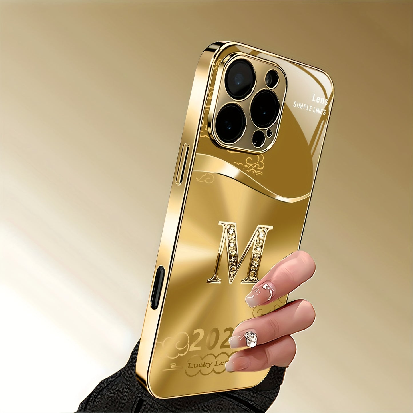 Light Luxury Fashion Auspicious Cloud Letter M Pattern Golden Plated Phone Case, Suitable for iPhone 16/16 Pro/16 Plus/16 Pro Max/15/15 Pro/15 Pro Max/14/14 Pro/14 Plus/14 Pro Max/13/13 Pro/13 Pro Max/13 Mini/12/11, Full Cove