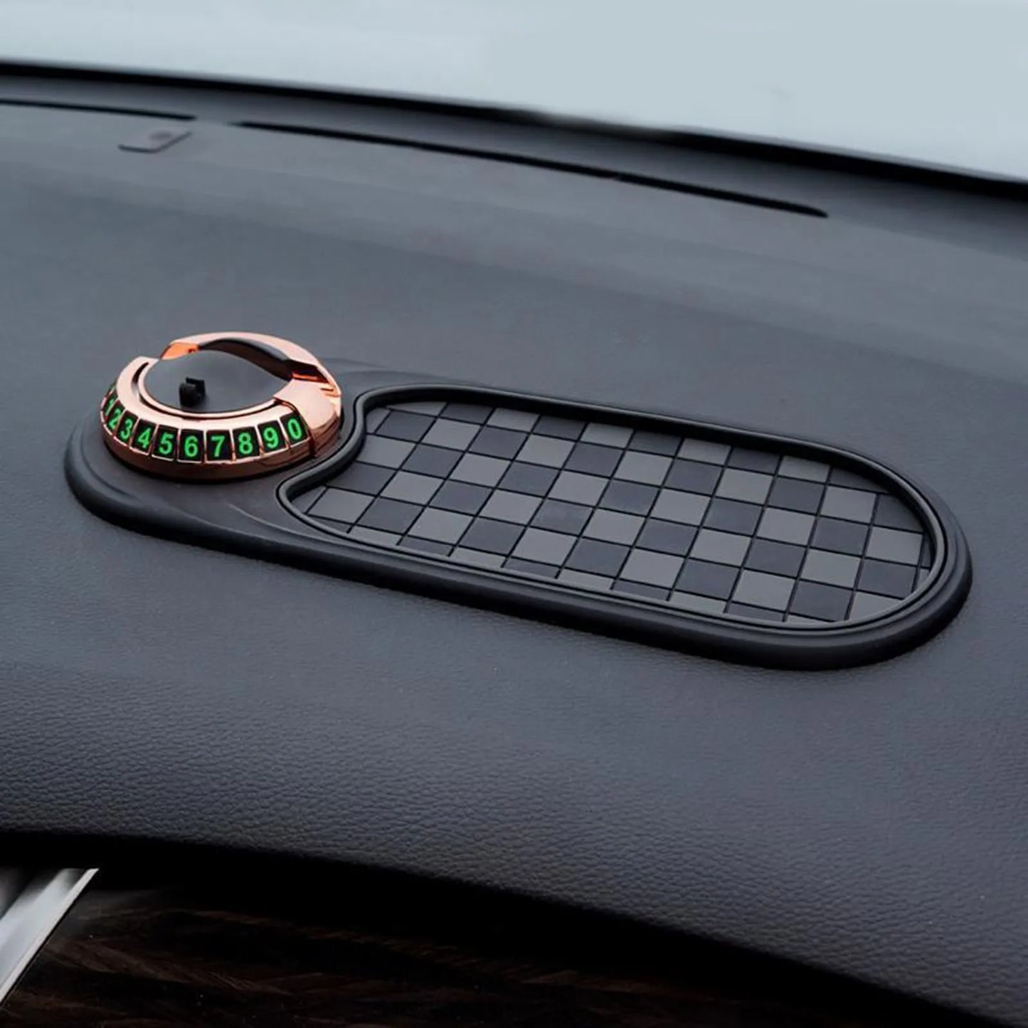Car Anti-slip Mat Phone Holder 360-degree Rotation Car Dashboard Mat with Phone Holder for Anti-slip Wear Resistant for Safe